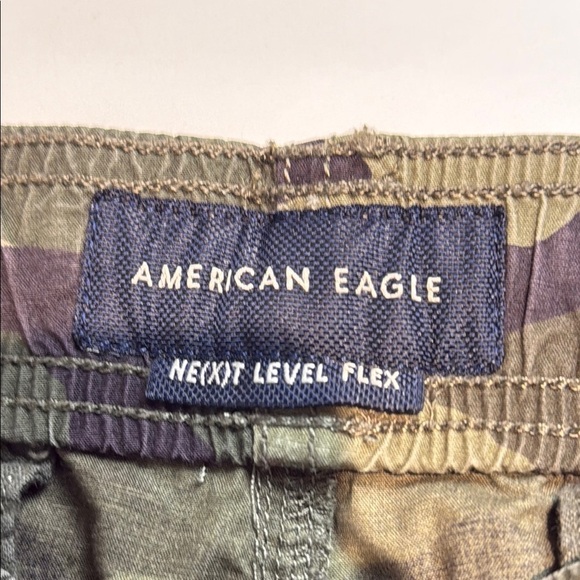 American Eagle Outfitters AE Flex Khaki Jogger Lightweight Size Medium - Picture 6 of 9